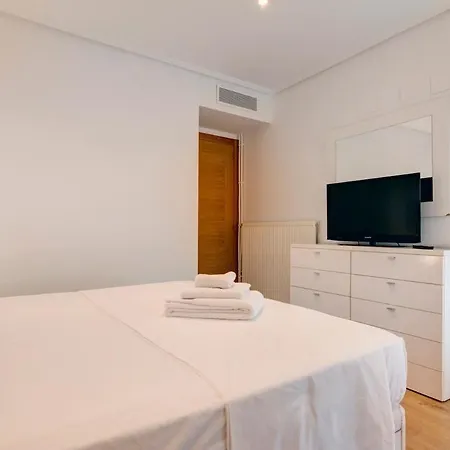 Beach Apartment *