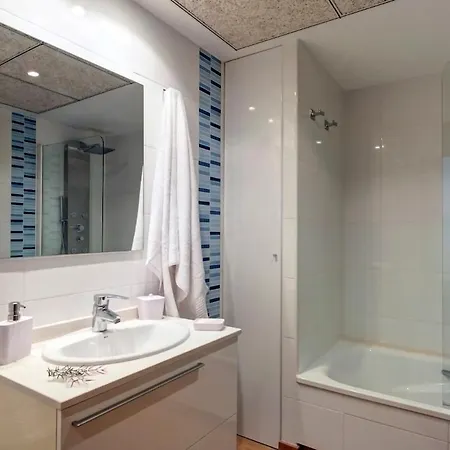Апартаменты Beach Apartment *